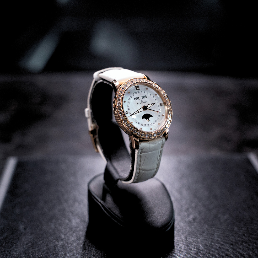 Ladies Blancpain Villeret Watch- Ladybird Quantieme Complet Red Gold Diamond White Alligator