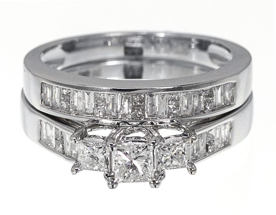 3 Stone Princess Cut Bridal Ring Set in White Gold (1.0 ct)