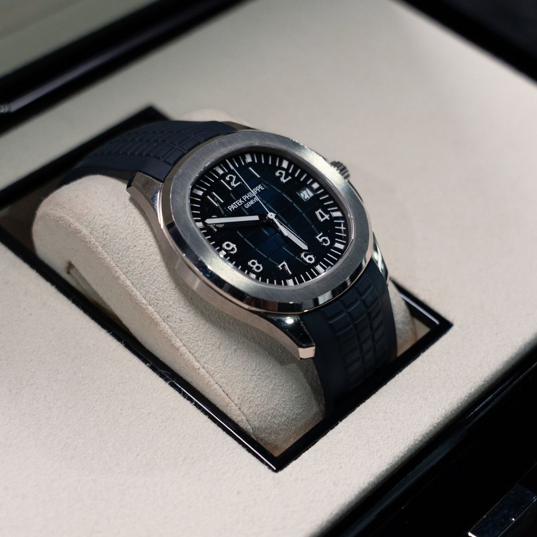 Patek Philippe Aquanaut Blue Embossed Dial 42mm Full Set 2022